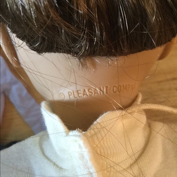 AMERICAN GIRL DOLL VINTAGE SAMANTHA w OUTFITS XMAS - Picture 6 of 12